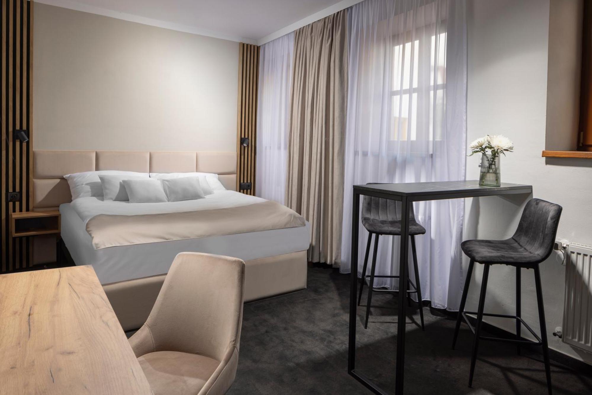 Hotel Savorsky Jihlava Buitenkant foto