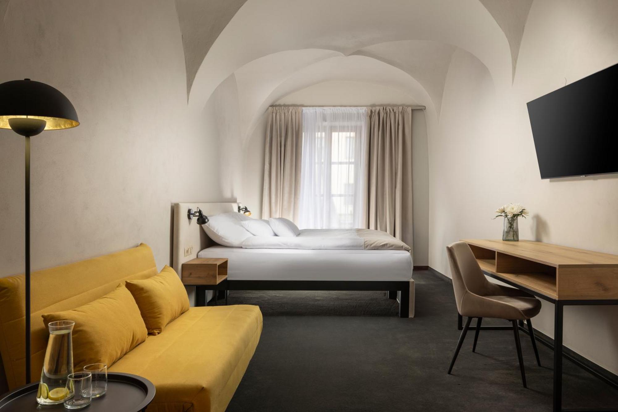 Hotel Savorsky Jihlava Buitenkant foto